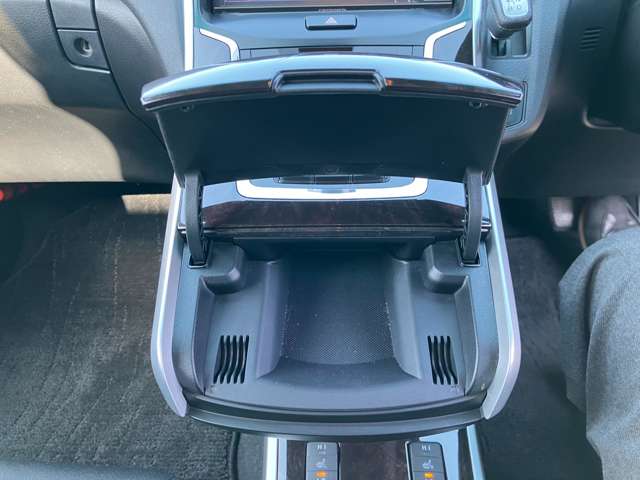 トヨタ ＳＡＩ ２．４ Ｓ H26年 (中国) 99