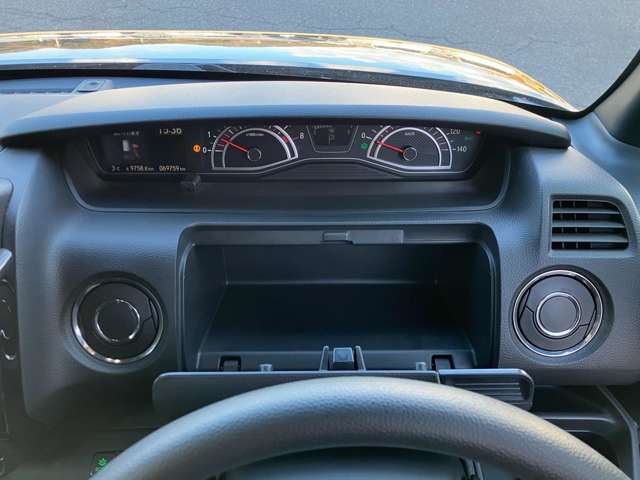 ホンダ Ｎ　ＢＯＸ カスタム ６６０ Ｇ Ｌ ホンダセンシング H30年 (中国) 99