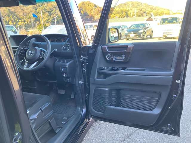 ホンダ Ｎ　ＢＯＸ カスタム ６６０ Ｇ Ｌ ホンダセンシング H30年 (中国) 99