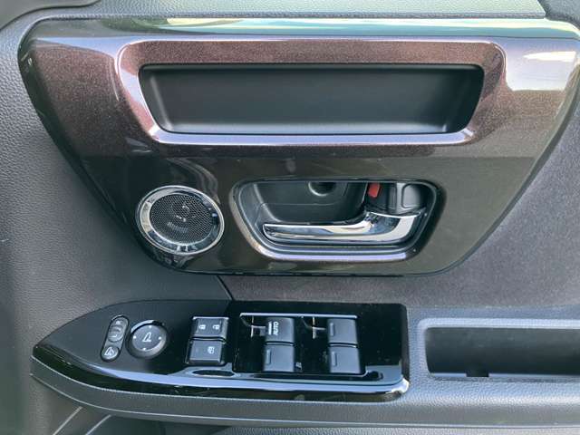 ホンダ Ｎ　ＢＯＸ カスタム ６６０ Ｇ Ｌ ホンダセンシング H30年 (中国) 99
