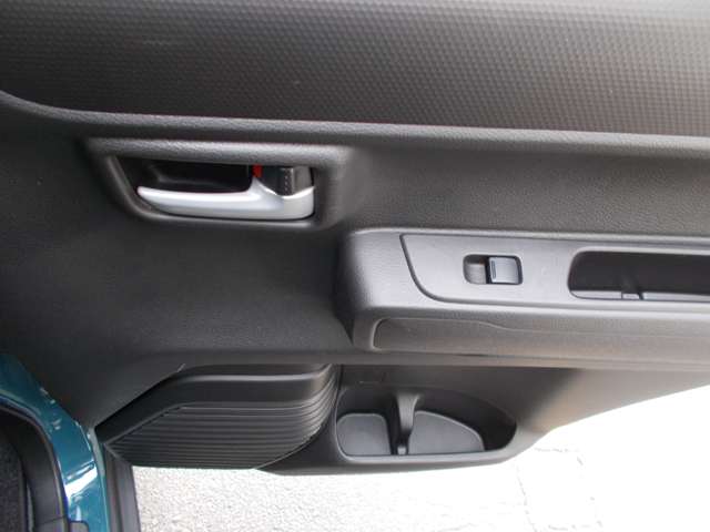マツダ フレアクロスオーバー ６６０ ハイブリッド ＸＳ R2年 () 99