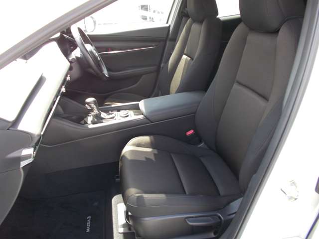 マツダ ＭＡＺＤＡ３　ファストバック １．５ １５Ｓ ツーリング R1年 () 99