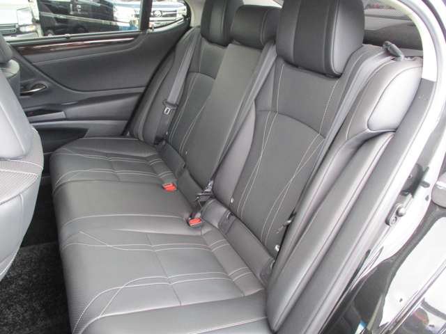 レクサス ＥＳ３００ｈ バージョンＬ R1年 () 99