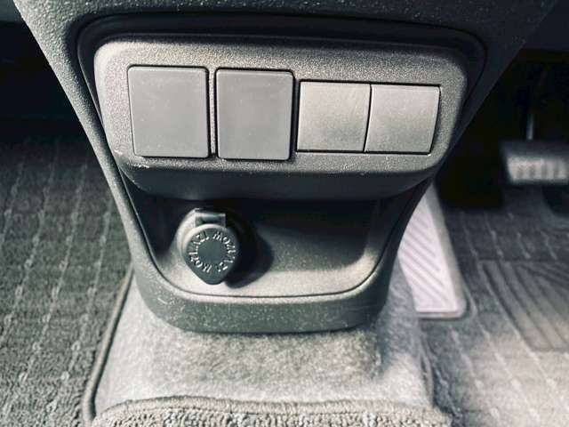 トヨタ シエンタ １．５ Ｇ R4年 () 99