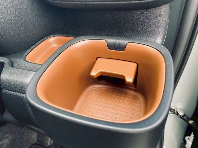 トヨタ シエンタ １．５ Ｇ R4年 () 99