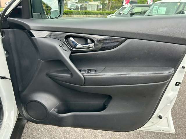 日産 エクストレイル ２．０ ２０ＸＩ ２列車 ４ＷＤ H30年 () 99