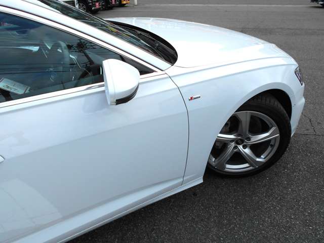 アウディ Ａ６ ４０ ＴＤＩ クワトロ Ｓライン ディーゼルターボ ４ＷＤ R5年 () 99
