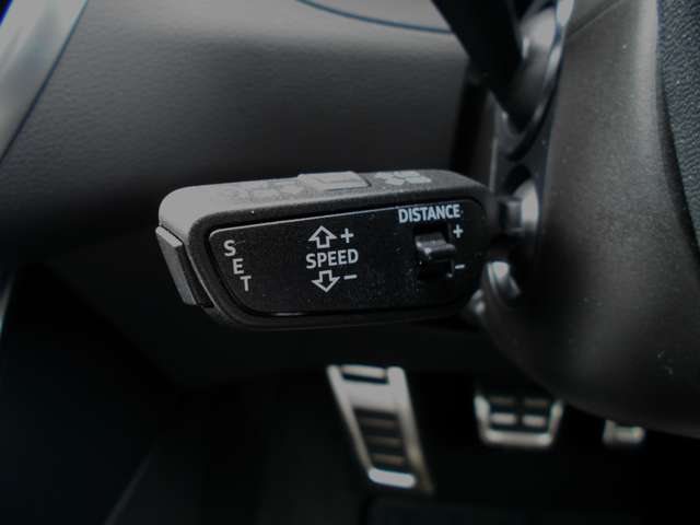 アウディ Ａ６ ４０ ＴＤＩ クワトロ Ｓライン ディーゼルターボ ４ＷＤ R5年 () 99