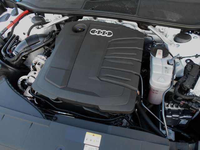 アウディ Ａ６ ４０ ＴＤＩ クワトロ Ｓライン ディーゼルターボ ４ＷＤ R5年 () 99