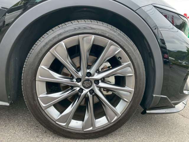 トヨタ クラウン　クロスオーバー　ハイブリッド ２．５ Ｇ アドバンスト レザー パッケージ Ｅ－ＦＯＵＲ ４ＷＤ R4年 () 99