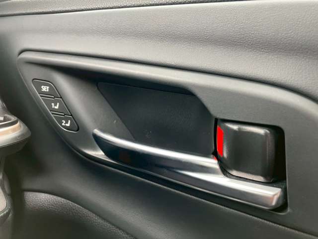 トヨタ クラウン　クロスオーバー　ハイブリッド ２．５ Ｇ アドバンスト レザー パッケージ Ｅ－ＦＯＵＲ ４ＷＤ R4年 () 99