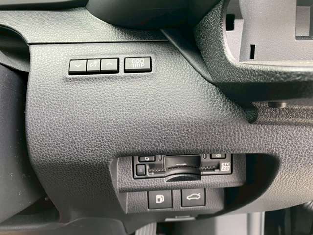 トヨタ クラウン　クロスオーバー　ハイブリッド ２．５ Ｇ アドバンスト レザー パッケージ Ｅ－ＦＯＵＲ ４ＷＤ R4年 () 99