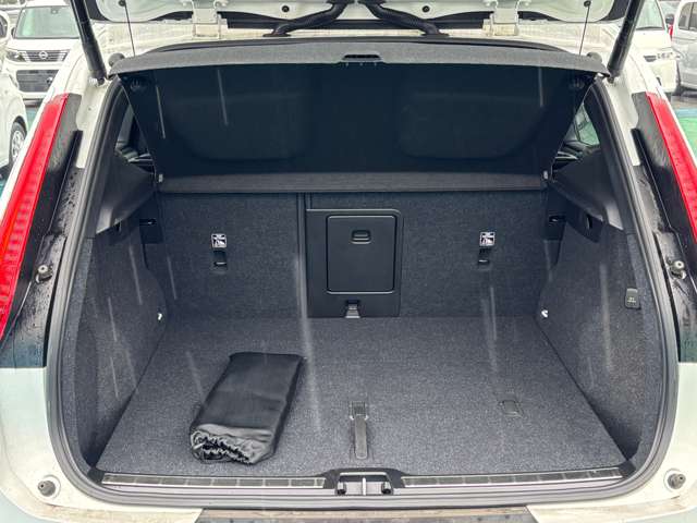 ボルボ ＸＣ４０ Ｂ４ ＡＷＤ インスクリプション ４ＷＤ R3年 (九州・沖縄) 99