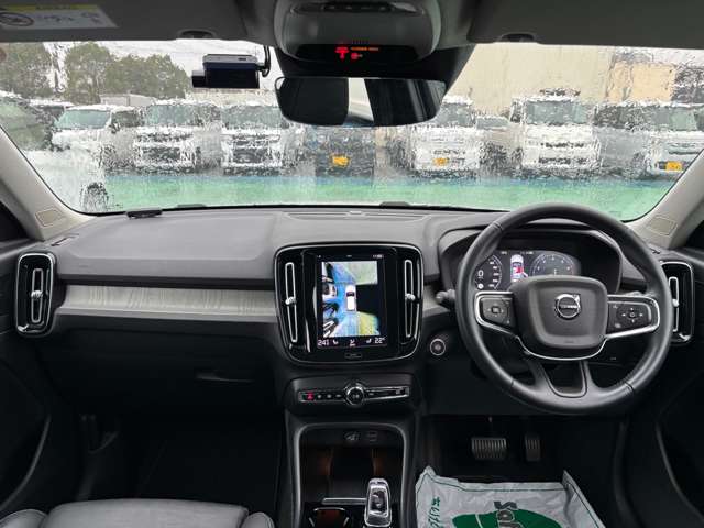 ボルボ ＸＣ４０ Ｂ４ ＡＷＤ インスクリプション ４ＷＤ R3年 (九州・沖縄) 99
