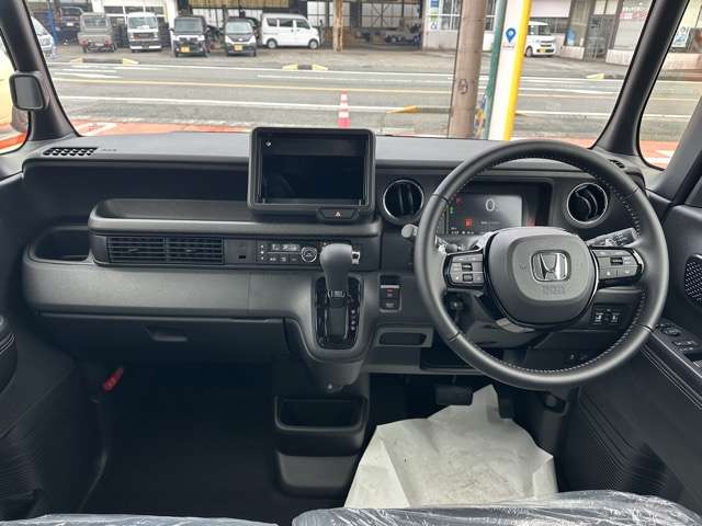 ホンダ Ｎ　ＢＯＸ カスタム ６６０ ターボ コーディネートスタイル モノトーン R8年 (東海) 99