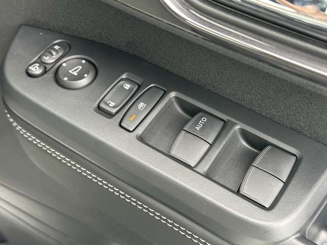 ホンダ Ｎ　ＢＯＸ カスタム ６６０ ターボ コーディネートスタイル モノトーン R8年 (東海) 99