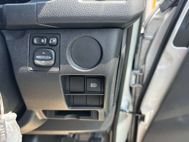 マツダ ボンゴブローニィバン ２．８ ＧＬ ディーゼルターボ ４ＷＤ R8年 (東海) 99