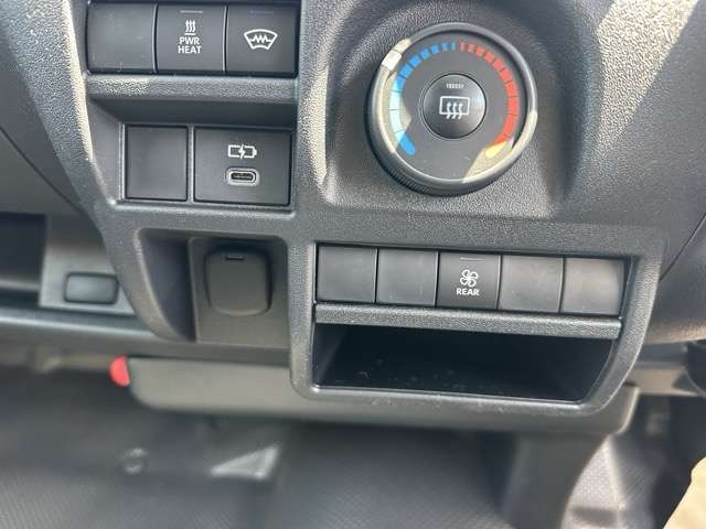 マツダ ボンゴブローニィバン ２．８ ＧＬ ディーゼルターボ ４ＷＤ R8年 (東海) 99