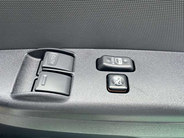 マツダ ボンゴブローニィバン ２．８ ＧＬ ディーゼルターボ ４ＷＤ R8年 (東海) 99