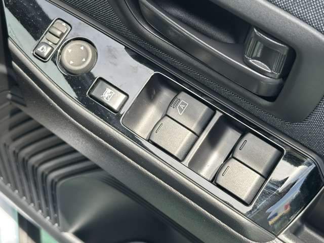 日産 サクラ Ｘ R5年 (東海) 99