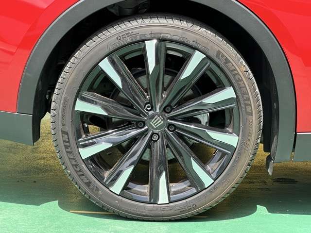 トヨタ クラウン　クロスオーバー　ハイブリッド ２．４ ＲＳ アドバンスト Ｅ－ＦＯＵＲ ＡＤＶＡＮＣＥＤ ４ＷＤ R4年 (東海) 99