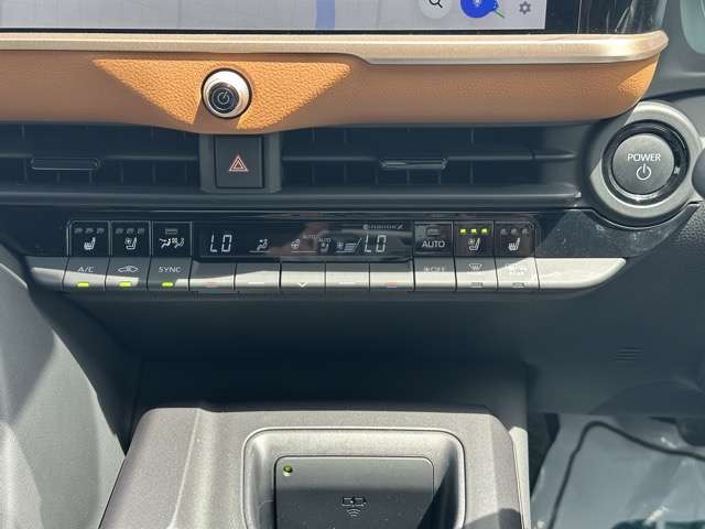 トヨタ クラウン　クロスオーバー　ハイブリッド ２．４ ＲＳ アドバンスト Ｅ－ＦＯＵＲ ＡＤＶＡＮＣＥＤ ４ＷＤ R4年 (東海) 99