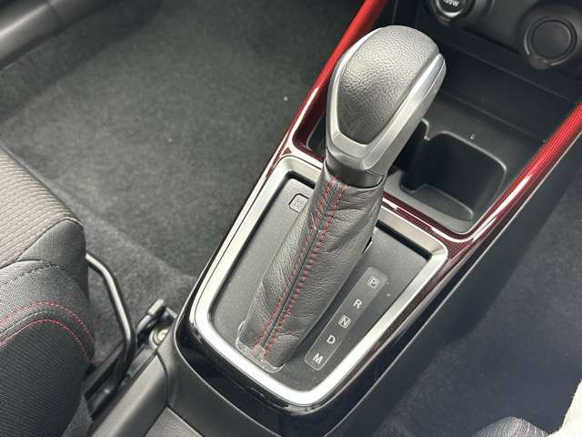 スズキ スイフト スポーツ １．４ R6年 (東海) 99
