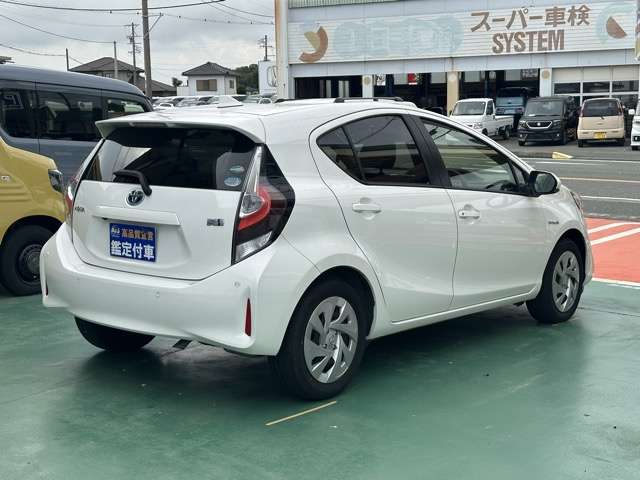 トヨタ アクア １．５ Ｓ R3年 (東海) 99