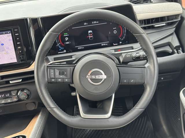 日産 ノートオーラ １．２ Ｇ レザーエディション R6年 (東海) 99
