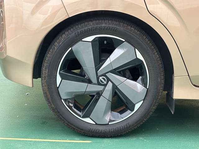 日産 ノートオーラ １．２ Ｇ レザーエディション R6年 (東海) 99