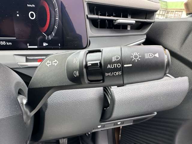 日産 ノートオーラ １．２ Ｇ レザーエディション R6年 (東海) 99