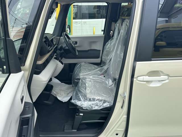 ホンダ Ｎ　ＢＯＸ ６６０ ファッションスタイル ２トーン R8年 (東海) 99