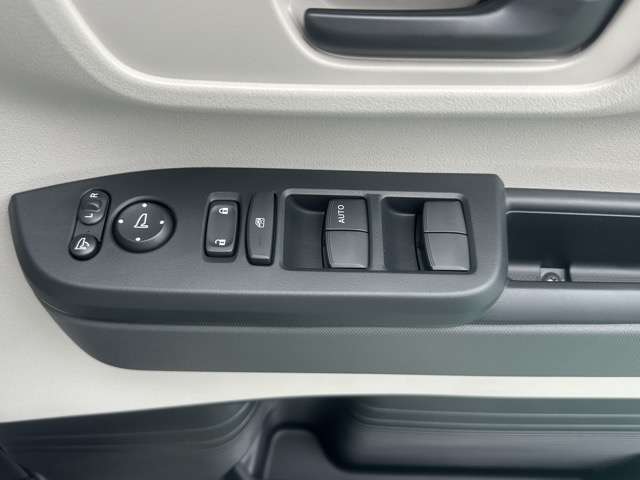 ホンダ Ｎ　ＢＯＸ ６６０ ファッションスタイル ２トーン R8年 (東海) 99