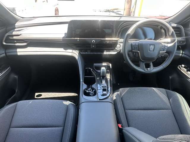 トヨタ クラウン　クロスオーバー　ハイブリッド ２．５ Ｘ Ｅ－ＦＯＵＲ ４ＷＤ R7年 (東海) 99