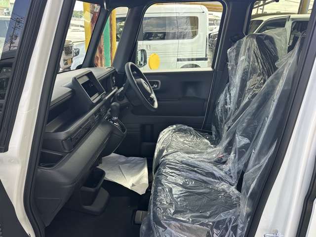 ホンダ Ｎ　ＢＯＸ カスタム ６６０ R8年 (東海) 99