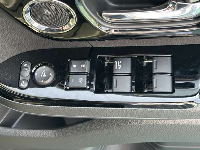 ホンダ Ｎ　ＢＯＸ カスタム ６６０ Ｌ ターボ R5年 (東海) 99
