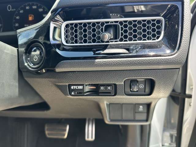 ホンダ シビック ２．０ Ｅ：ＨＥＶ ＥＸ R7年 (東海) 99