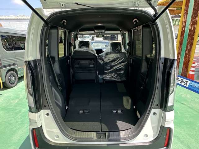 ホンダ Ｎ　ＢＯＸ カスタム ６６０ ターボ ブラック スタイル R8年 (東海) 99