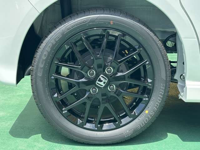 ホンダ Ｎ　ＢＯＸ カスタム ６６０ ターボ ブラック スタイル R8年 (東海) 99