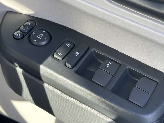 ホンダ Ｎ　ＢＯＸ ６６０ ファッションスタイル モノトーン R8年 (東海) 99