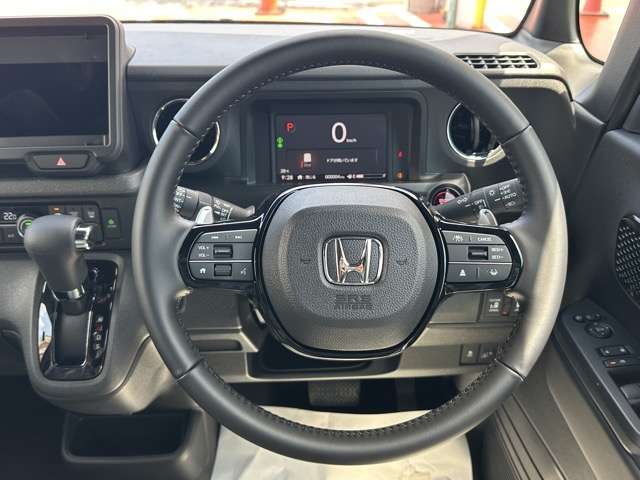 ホンダ Ｎ　ＢＯＸ カスタム ６６０ ターボ ブラック スタイル R8年 (東海) 99
