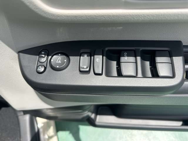 ホンダ Ｎ　ＢＯＸ ６６０ ファッションスタイル モノトーン R8年 (東海) 99