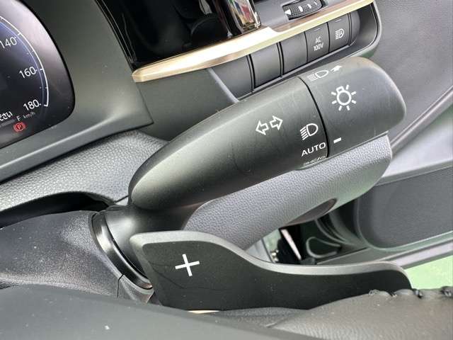 トヨタ クラウン　クロスオーバー　ハイブリッド ２．４ ＲＳ アドバンスト Ｅ－ＦＯＵＲ ＡＤＶＡＮＣＥＤ ４ＷＤ R4年 (東海) 99