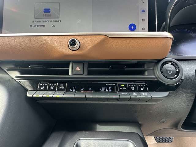 トヨタ クラウン　クロスオーバー　ハイブリッド ２．４ ＲＳ アドバンスト Ｅ－ＦＯＵＲ ＡＤＶＡＮＣＥＤ ４ＷＤ R4年 (東海) 99