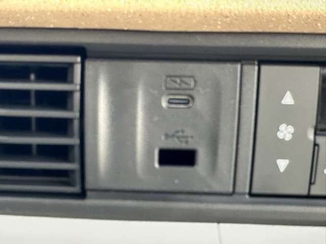 ホンダ Ｎ　ＢＯＸ ６６０ ファッションスタイル ２トーン R8年 (東海) 99
