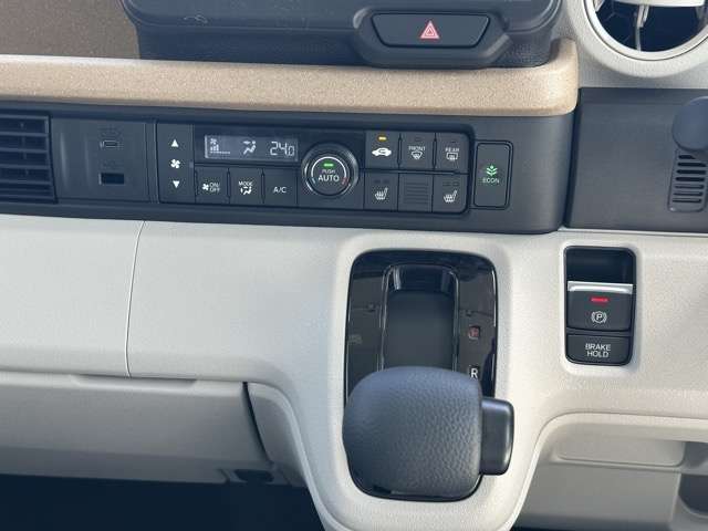 ホンダ Ｎ　ＢＯＸ ６６０ ファッションスタイル ２トーン R8年 (東海) 99