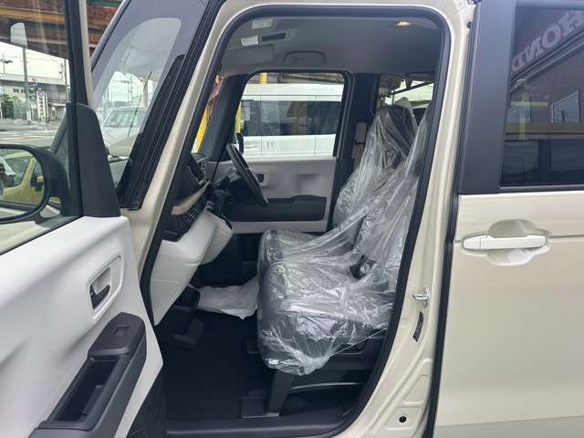 ホンダ Ｎ　ＢＯＸ ６６０ ファッションスタイル ２トーン R8年 (東海) 99