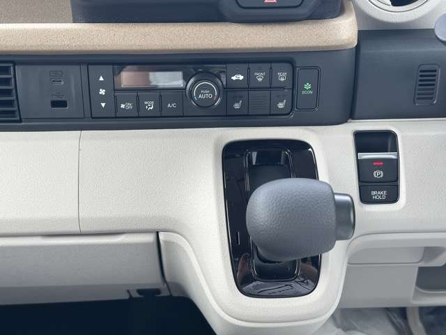 ホンダ Ｎ　ＢＯＸ ６６０ ファッションスタイル モノトーン R8年 (東海) 99