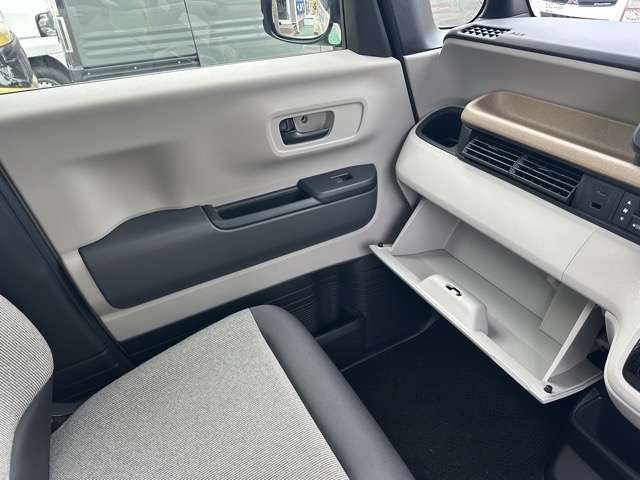 ホンダ Ｎ　ＢＯＸ ６６０ ファッションスタイル モノトーン R7年 (東海) 99