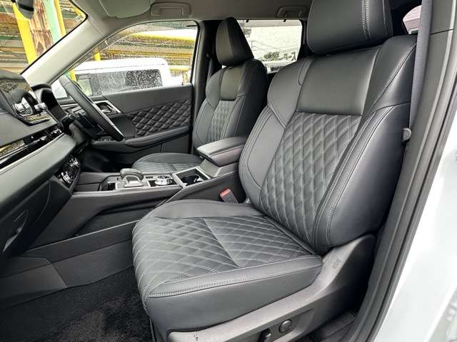三菱 アウトランダーＰＨＥＶ ＰＨＥＶ ２．４ Ｇ ４ＷＤ R6年 (東海) 99